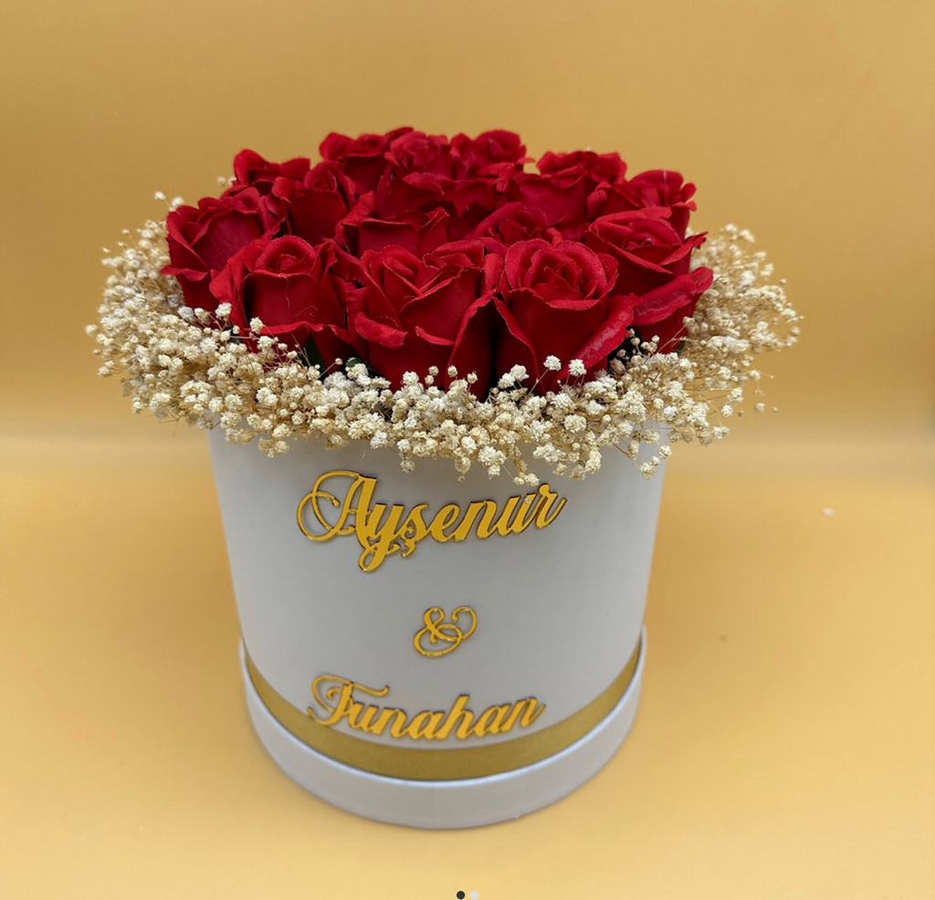 Flower box personnalisée avec roses artificielles
